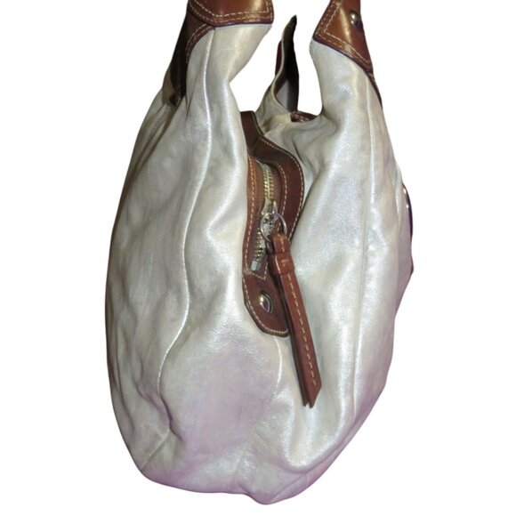 Coach 2010 Soho Lynn Hobo Buckle Bag in Pearlescent White Brown Leather Trim - Picture 4 of 14